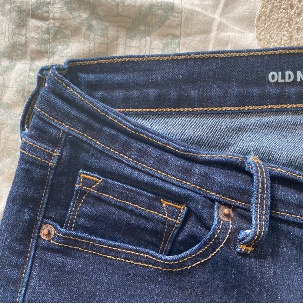 Old Navy Size 8 Dark Wash Mid-Rise Skinny Jeans Bundle - Picture 5 of 16